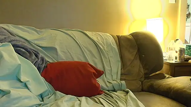 Snapshot of blondebombshell4343 chatting on December 19, 2025, 4:03 pm blondebombshell4343 online show from December 19, 2025, 4:03 pm