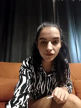 SoniaMoonnnn online show from January 14, 2026, 5:07 pm