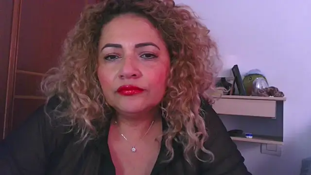 mariajosebarrazaa online show from May 21, 2026, 4:47 pm