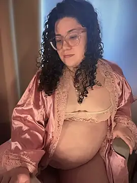 Snapshot of VanesssaMilf_ chatting on December 19, 2025, 3:52 pm VanesssaMilf online show from December 19, 2025, 3:52 pm