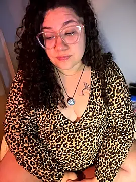 VanesssaMilf  online show from March 28, 2026, 2:22 am