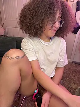 Snapshot of ollythegreat chatting on January 14, 2026, 4:07 am ollythegreat online show from January 14, 2026, 4:07 am