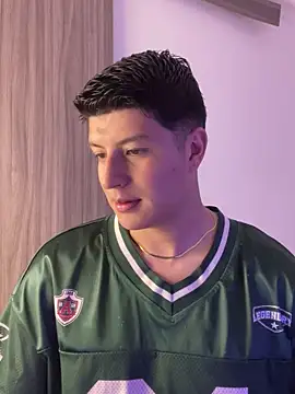 Goldenknight33 online show from December 21, 2025, 4:03 pm