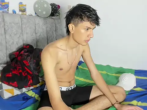 Snapshot of Andycillo chatting on December 23, 2025, 3:04 am Andycillo online show from December 23, 2025, 3:04 am