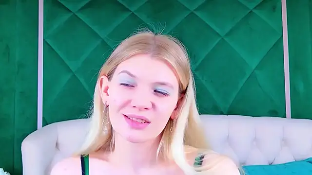 Vivien Hans online show from April 7, 2026, 3:56 pm