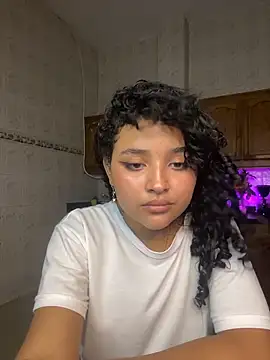 ladulcemary  online show from February 20, 2026, 2:41 am