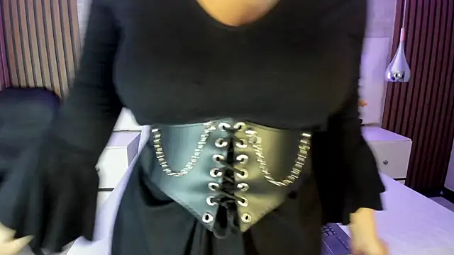 Snapshot of NaomySakura chatting on May 5, 2026, 8:28 pm NaomySakura online show from May 5, 2026, 8:28 pm