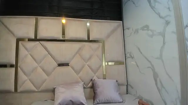 IssysLeBlanc online show from January 18, 2026, 8:51 am