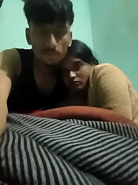 couplegk71 online show from January 16, 2026, 4:38 am