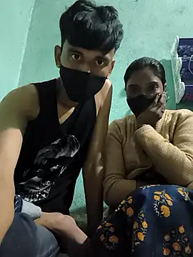 couplegk71 online show from January 17, 2026, 3:50 pm