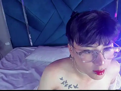 LyamMarven01 online show from December 23, 2025, 4:43 am