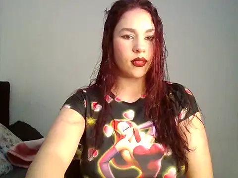 Mia 352 online show from April 5, 2026, 3:47 am