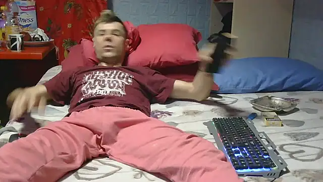 Snapshot of Pintiliescu chatting on March 3, 2026, 6:52 am Pintiliescu online show from March 3, 2026, 6:52 am