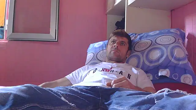 Snapshot of Pintiliescu chatting on April 4, 2026, 11:29 am Pintiliescu online show from April 4, 2026, 11:29 am