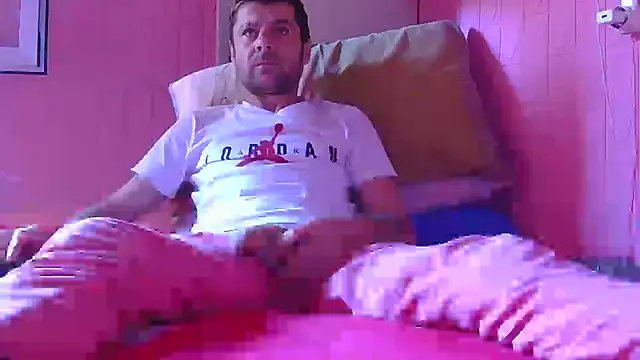 Snapshot of Pintiliescu chatting on April 9, 2026, 9:04 am Pintiliescu online show from April 9, 2026, 9:04 am