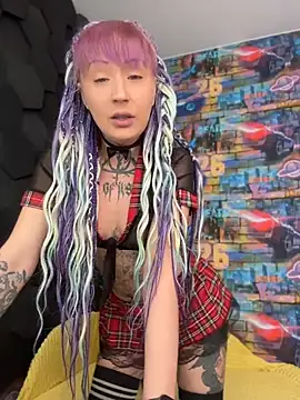 Tattoo  Moon online show from May 7, 2026, 12:38 am