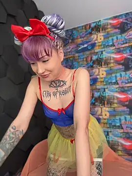Tattoo  Moon online show from May 13, 2026, 12:19 am
