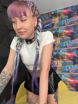Tattoo  Moon online show from May 18, 2026, 12:51 am