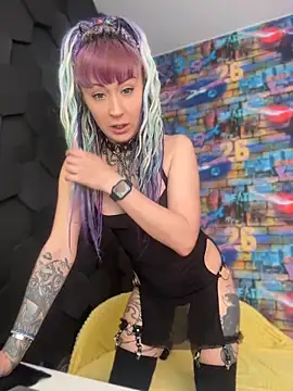 Tattoo  Moon online show from May 22, 2026, 12:18 am