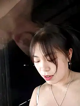 sofia-bae online show from April 13, 2026, 3:56 am