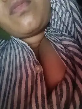 Snapshot of pihuu1313 chatting on July 27, 2026, 8:27 pm pihuu1313 online show from July 27, 2026, 8:27 pm