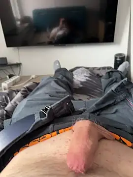 Geilerspritzer2023 online show from February 18, 2026, 2:46 pm