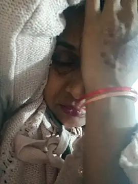 nehakapoor89 online show from February 19, 2026, 4:58 pm