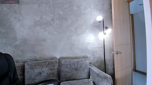 ValerieAustin online show from February 12, 2026, 2:45 pm