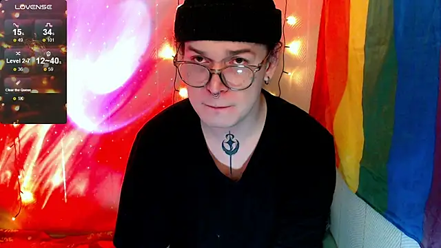 Snapshot of Steve_q chatting on December 22, 2025, 11:07 am Steve q online show from December 22, 2025, 11:07 am