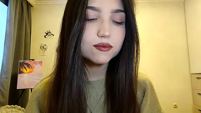 Snapshot of Qwami_Amie chatting on December 15, 2025, 5:55 am Qwami Amie online show from December 15, 2025, 5:55 am