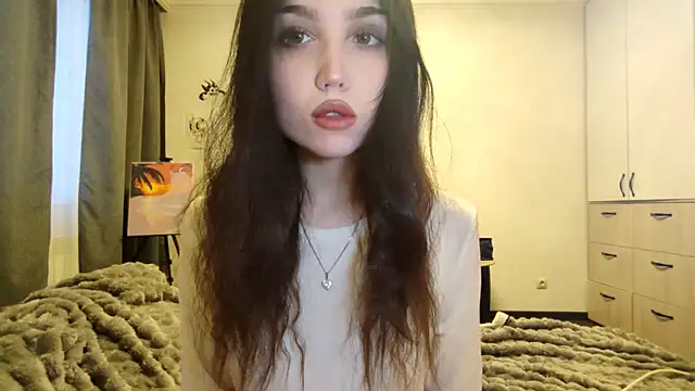 Snapshot of Qwami_Amie chatting on December 19, 2025, 5:47 am Qwami Amie online show from December 19, 2025, 5:47 am