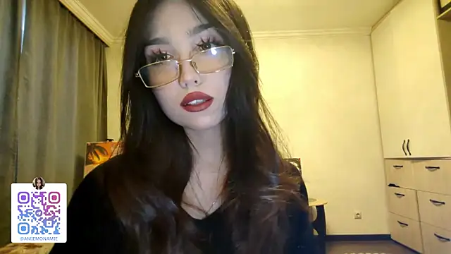 Snapshot of Qwami_Amie chatting on January 11, 2026, 9:58 am Qwami Amie online show from January 11, 2026, 9:58 am