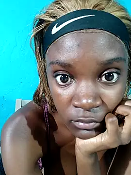 PetiteDoll 06 online show from December 18, 2025, 7:09 pm