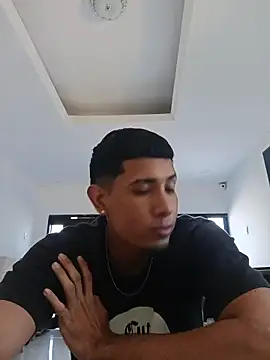 Liam Thomas online show from December 22, 2025, 6:27 pm