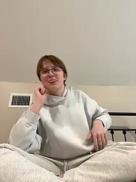 Lassie Cassie online show from February 3, 2026, 7:08 pm