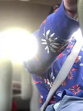 Snapshot of Ldnick69 chatting on February 17, 2026, 12:29 am Ldnick69 online show from February 17, 2026, 12:29 am