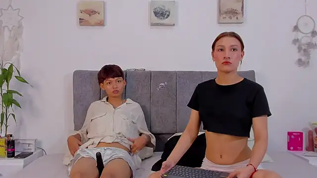 Snapshot of tefi_meow_ chatting on December 22, 2025, 3:20 pm tefi meow online show from December 22, 2025, 3:20 pm