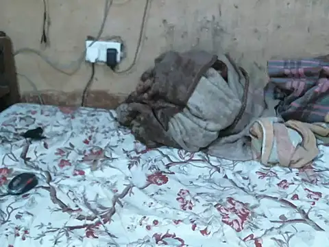 SEXY-NAIMA online show from April 13, 2026, 5:57 am