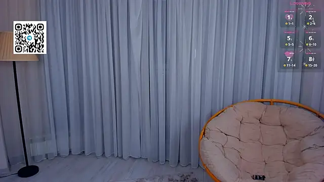 LenaKurpiel online show from December 16, 2025, 4:34 pm