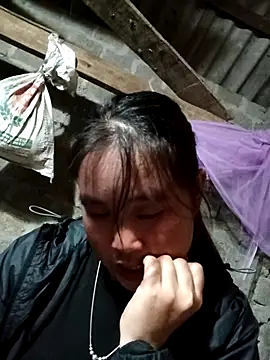 Snapshot of -myaa- chatting on December 15, 2025, 11:25 am -myaa- online show from December 15, 2025, 11:25 am