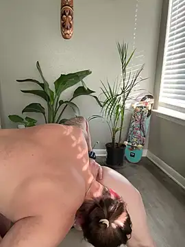 Snapshot of Nickithicks chatting on January 12, 2026, 2:44 pm Nickithicks online show from January 12, 2026, 2:44 pm