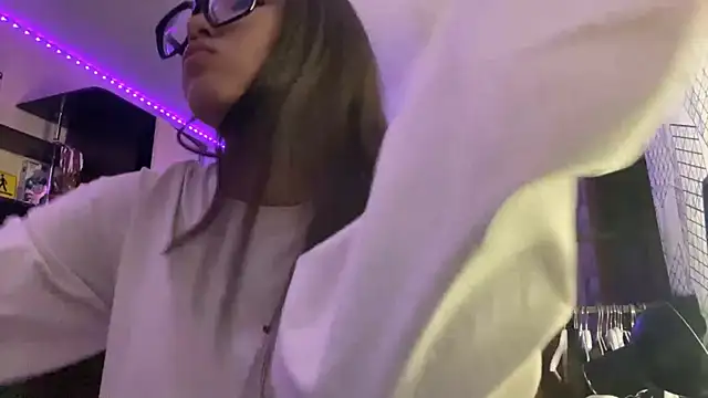 Snapshot of Ronnni_Schmidt chatting on December 18, 2025, 11:16 am Ronnni Schmidt online show from December 18, 2025, 11:16 am