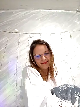 Snapshot of NikkyNatural chatting on December 18, 2025, 10:21 am NikkyNatural online show from December 18, 2025, 10:21 am