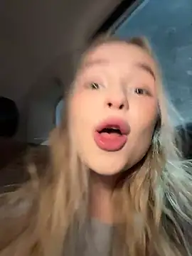 -teenytiny- online show from February 3, 2026, 4:45 pm