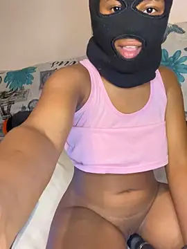 Snapshot of BellaSean chatting on December 21, 2025, 8:05 pm BellaSean online show from December 21, 2025, 8:05 pm