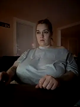 Aria423 online show from April 8, 2026, 2:11 am