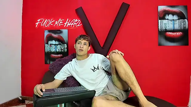 Snapshot of YOUNG_GUYS1 chatting on February 24, 2026, 1:14 am YOUNG GUYS1 online show from February 24, 2026, 1:14 am