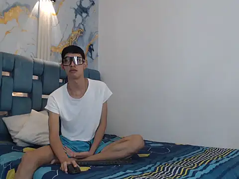 GOOD BOYS1 online show from January 12, 2026, 1:38 pm