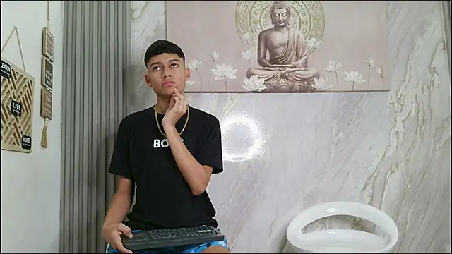 HORNY PRETTY online show from February 13, 2026, 1:29 pm