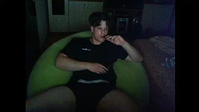 Snapshot of GymGuy0505 chatting on May 31, 2026, 8:21 pm GymGuy0505 online show from May 31, 2026, 8:21 pm